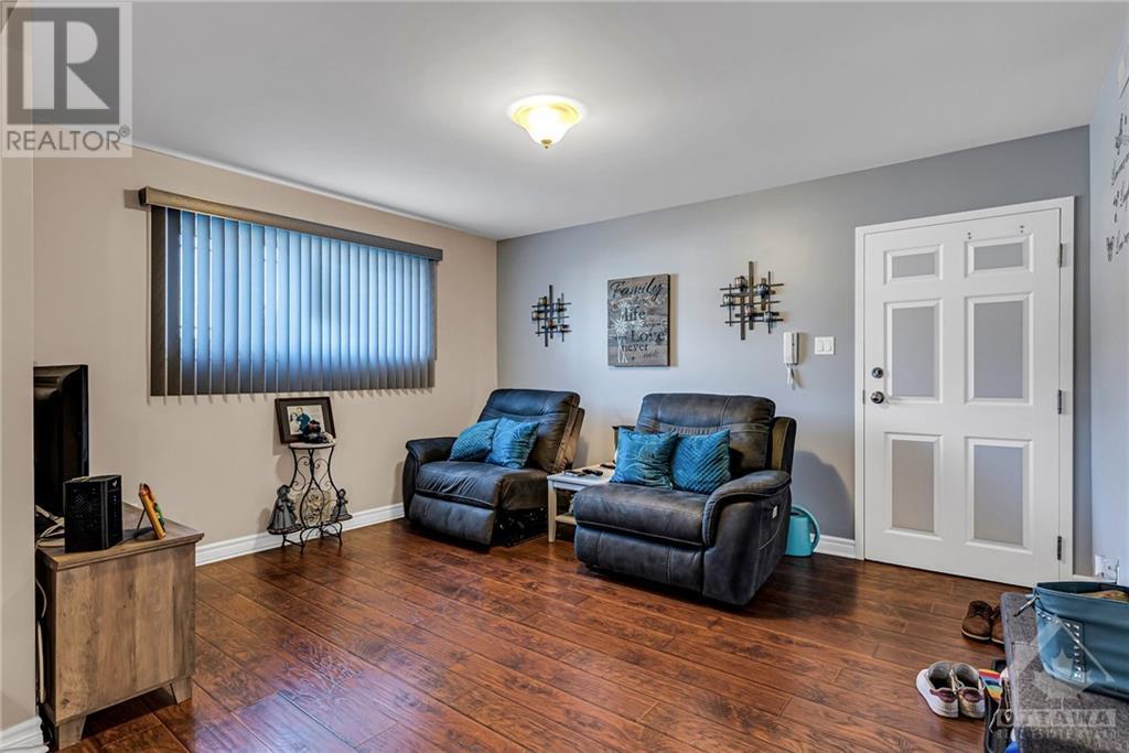 50 Simcoe Street, Long Sault, Ontario  K0C 1P0 - Photo 10 - 1355750