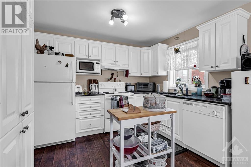 50 Simcoe Street, Long Sault, Ontario  K0C 1P0 - Photo 14 - 1355750