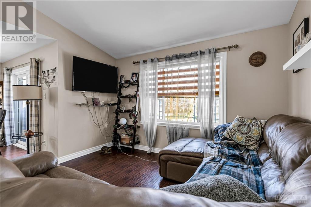50 Simcoe Street, Long Sault, Ontario  K0C 1P0 - Photo 22 - 1355750
