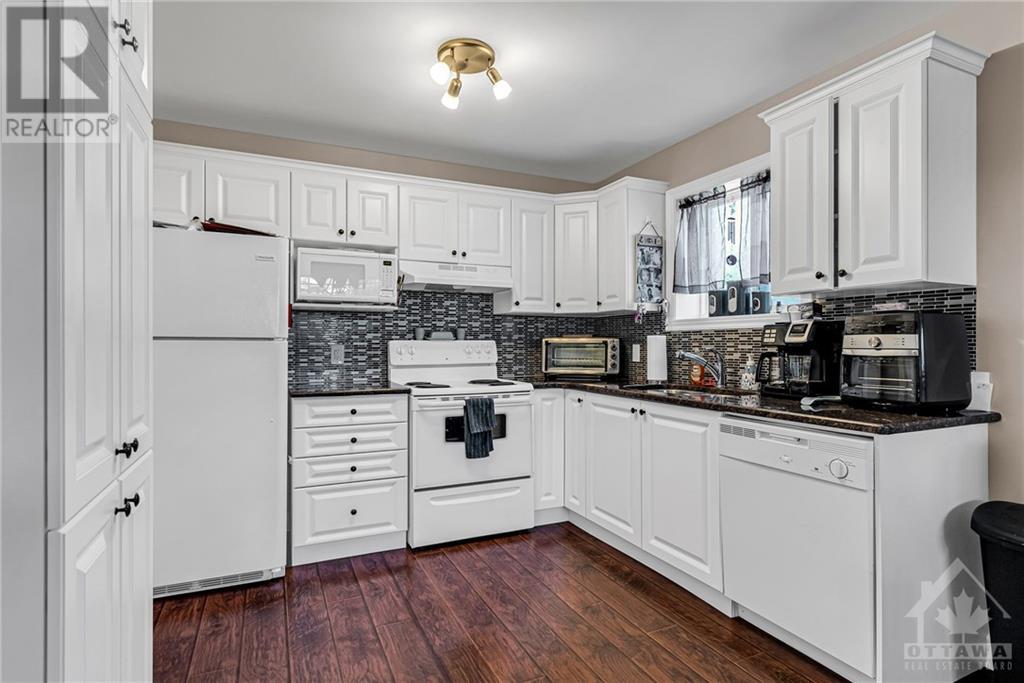 50 Simcoe Street, Long Sault, Ontario  K0C 1P0 - Photo 8 - 1355750