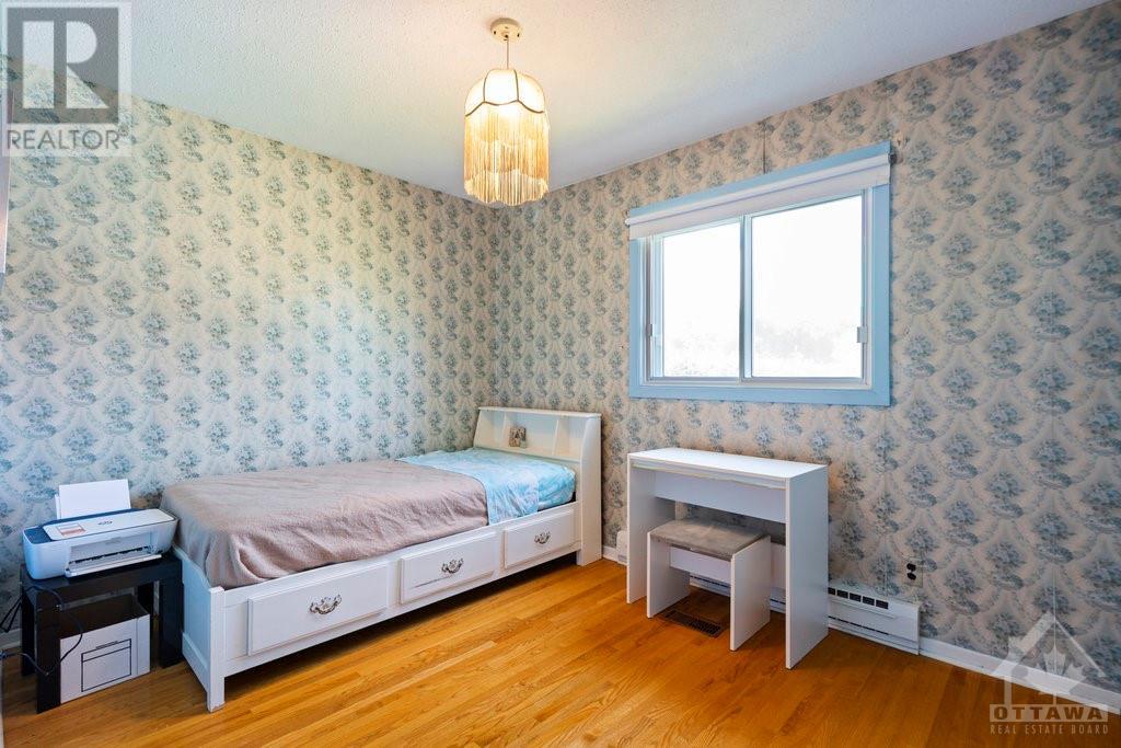 22 Parkmount Crescent, Ottawa, Ontario  K2H 5T4 - Photo 13 - 1354409
