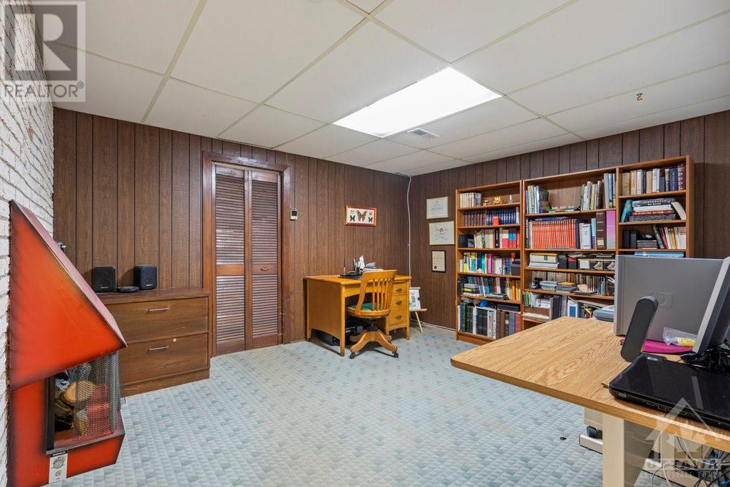 22 Parkmount Crescent, Ottawa, Ontario  K2H 5T4 - Photo 16 - 1354409