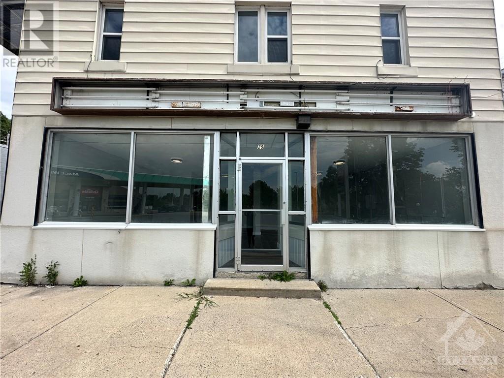 31 Main Street, Chesterville, Ontario  K0C 1H0 - Photo 2 - 1356578