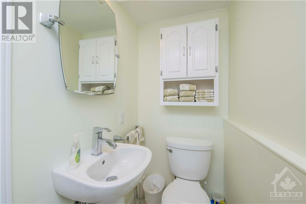 15 Onondaga Court, Ottawa, Ontario  K2E 5M7 - Photo 18 - 1339571