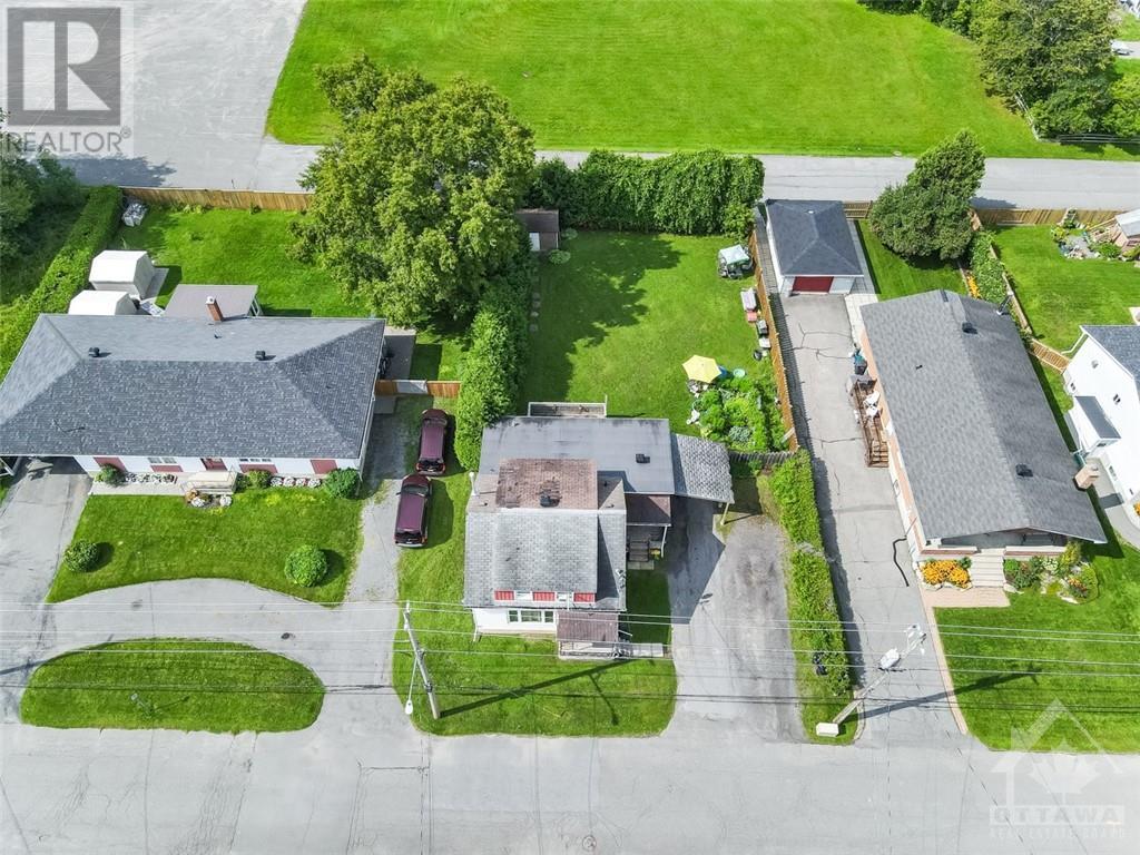 1132 ST PIERRE STREET, ottawa, Ontario