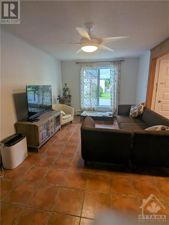477-479 Telegraph Street, Alfred, Ontario  K0B 1A0 - Photo 3 - 1356782
