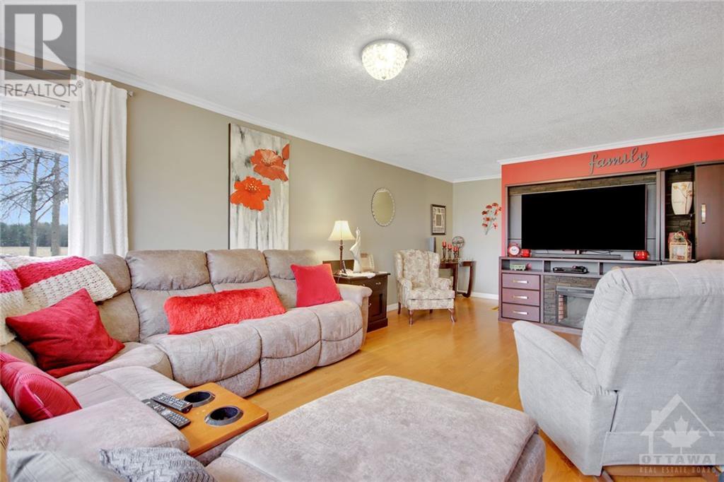 4612 Carman Road, Brinston, Ontario  K0E 1C0 - Photo 5 - 1357420