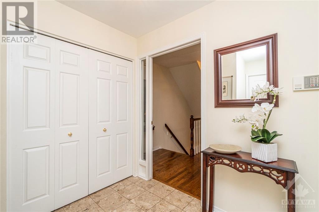 17 Waterford Way, Ottawa, Ontario  K2E 7V4 - Photo 2 - 1357477