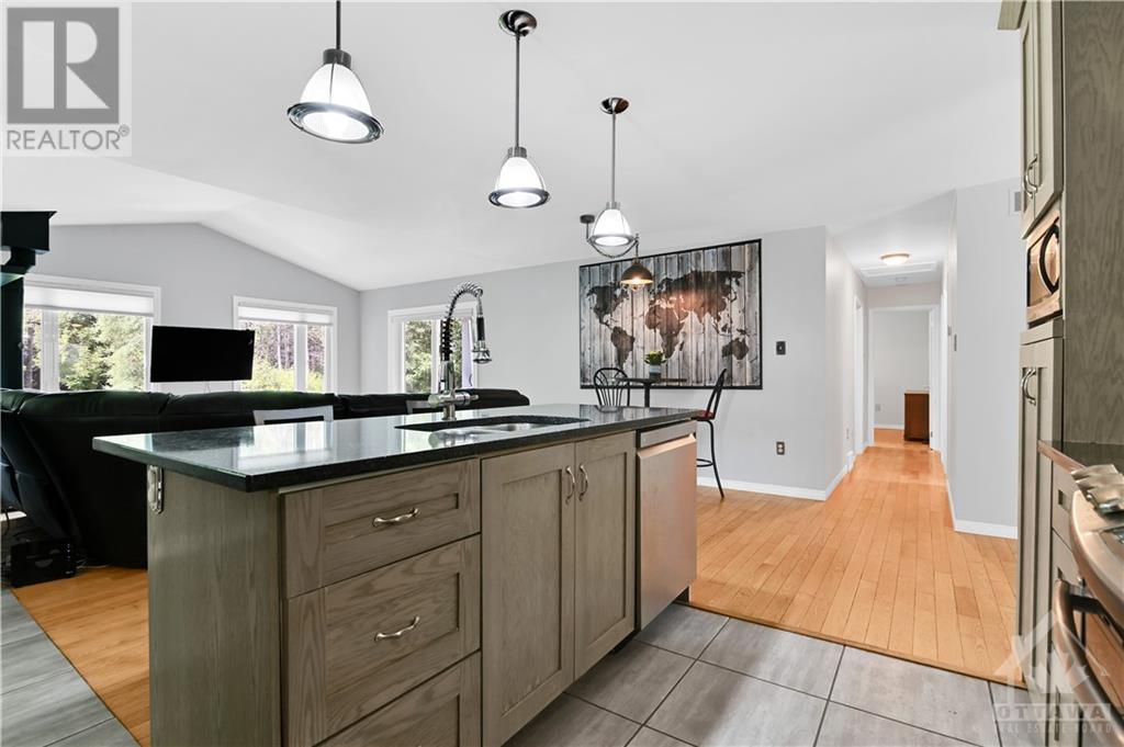 442 Bolton Road, Merrickville, Ontario  K0G 1N0 - Photo 4 - 1357586