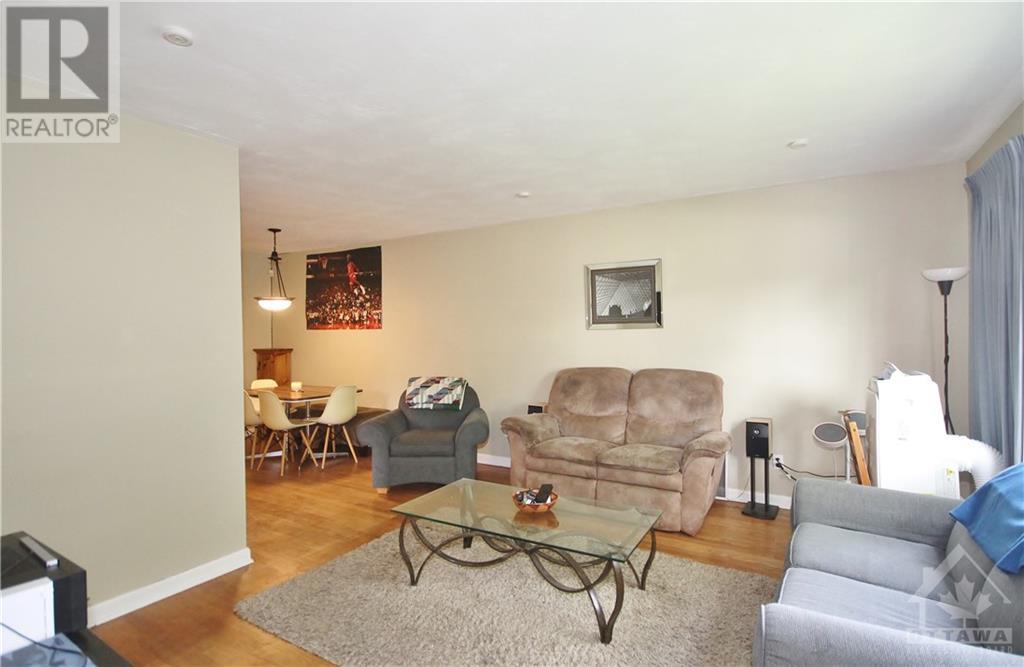 1344 Henry Farm Drive, Ottawa, Ontario  K2C 2E4 - Photo 3 - 1357512