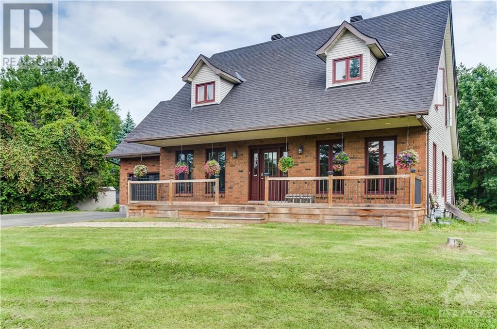 2770 Pierrette Drive, Cumberland, Ontario  K4C 1B6 - Photo 2 - 1357792