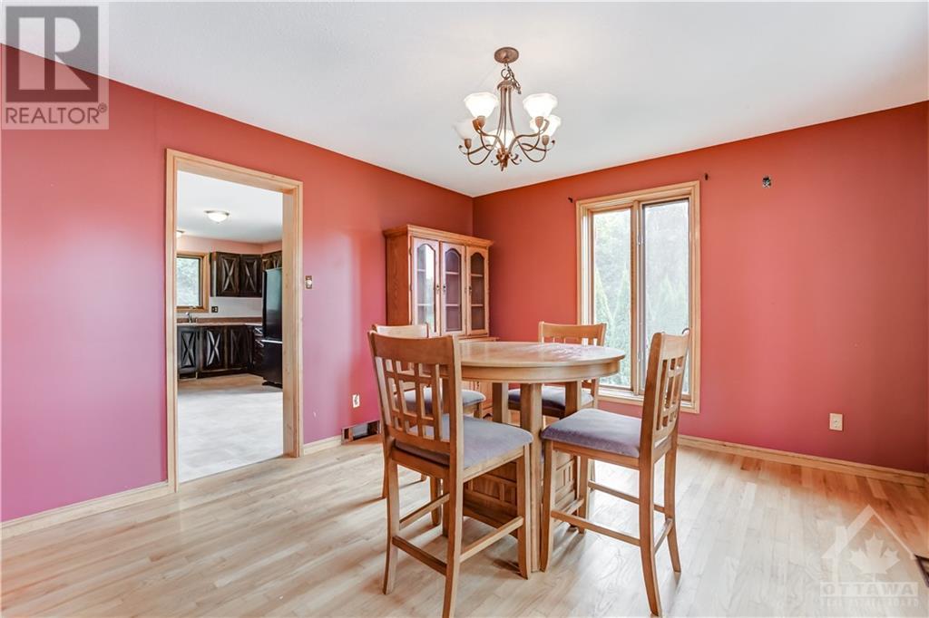2770 Pierrette Drive, Cumberland, Ontario  K4C 1B6 - Photo 6 - 1357792