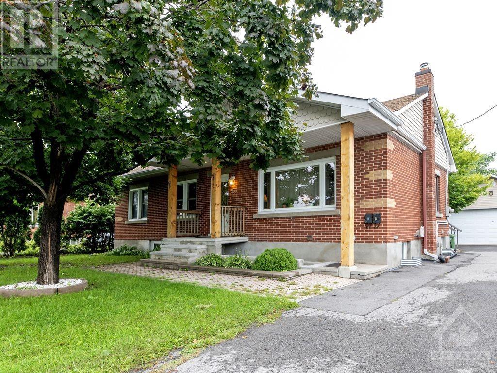 853 BLAIR ROAD, gloucester, Ontario