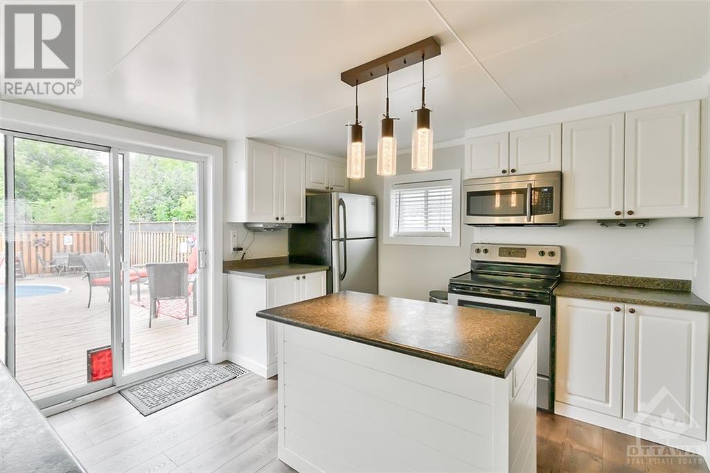 30 Spring Street, Almonte, Ontario  K0A 1A0 - Photo 3 - 1357571