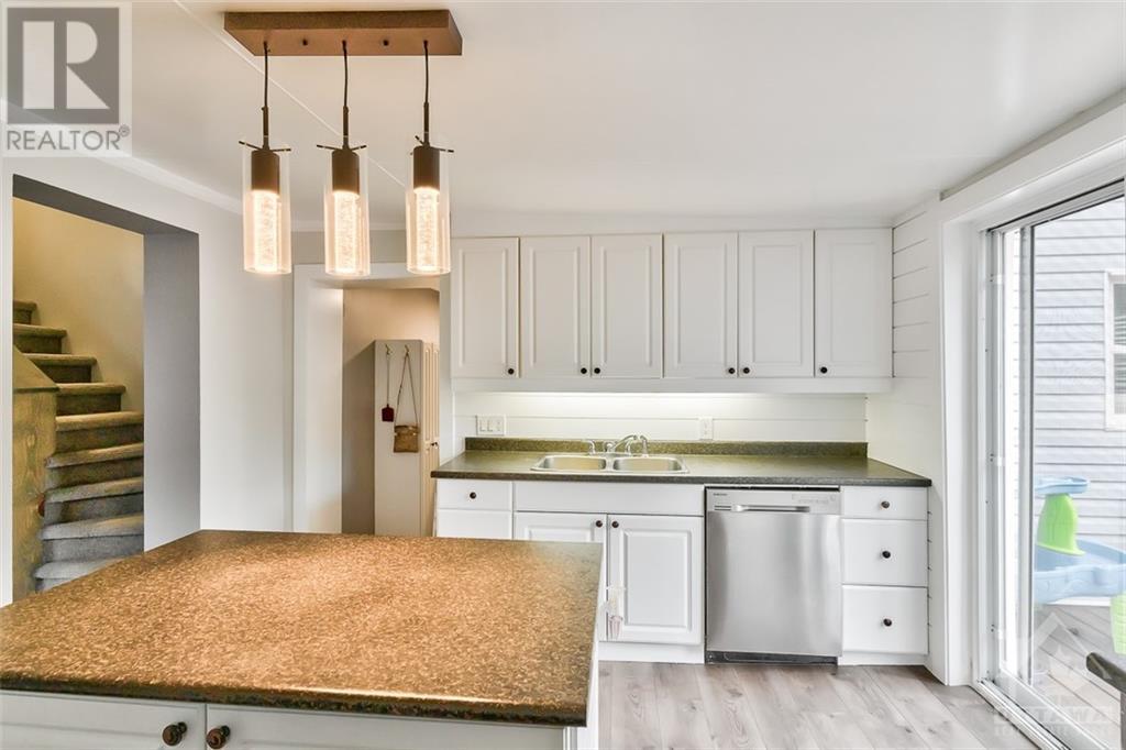30 Spring Street, Almonte, Ontario  K0A 1A0 - Photo 5 - 1357571