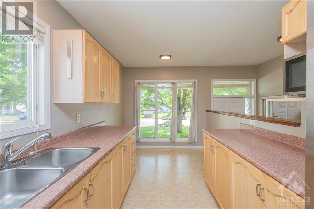 5113 Lerner Way, Gloucester, Ontario  K1J 1B3 - Photo 10 - 1358315
