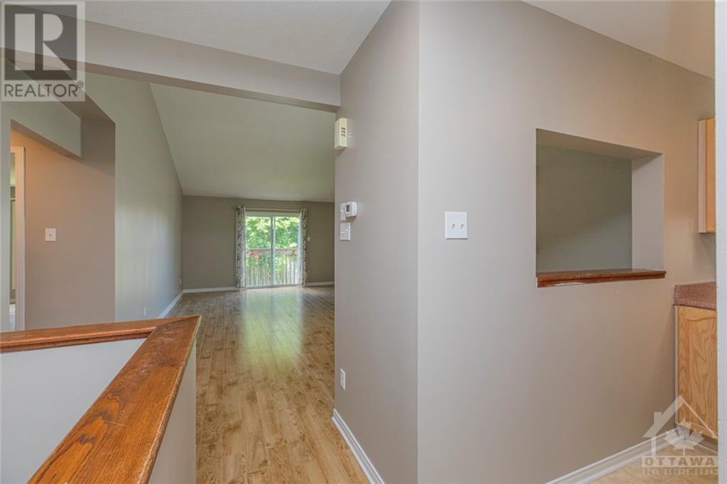 5113 Lerner Way, Gloucester, Ontario  K1J 1B3 - Photo 6 - 1358315