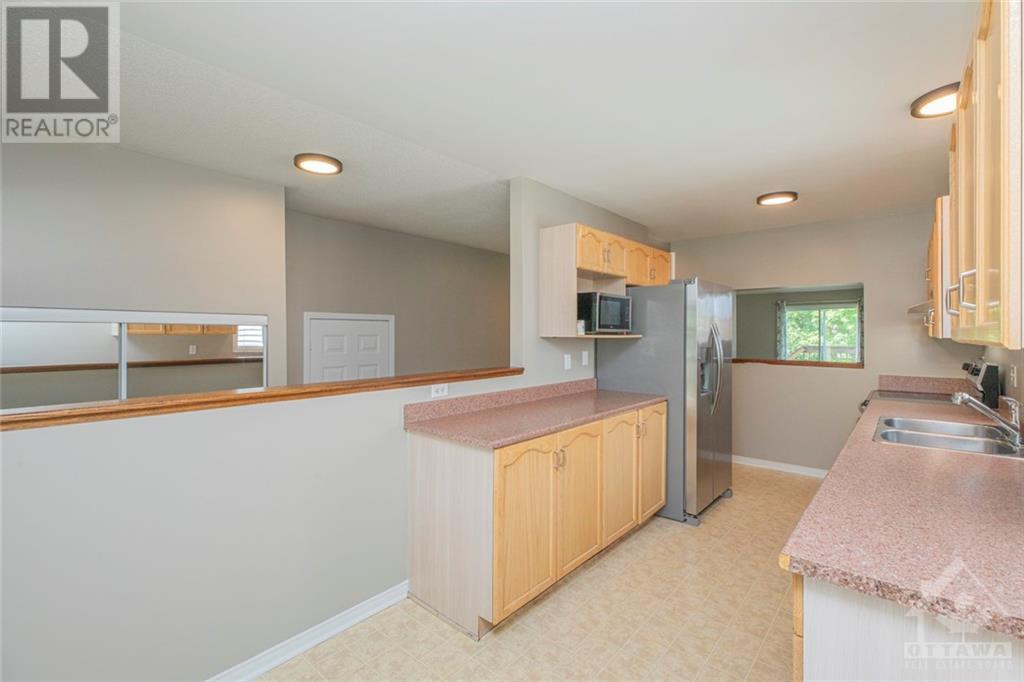5113 Lerner Way, Gloucester, Ontario  K1J 1B3 - Photo 9 - 1358315