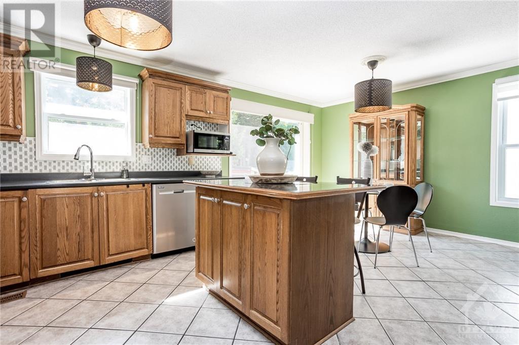 3384 Descotes Circle, Rockland, Ontario  K4K 1A8 - Photo 12 - 1358291
