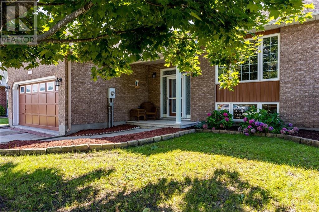 3384 Descotes Circle, Rockland, Ontario  K4K 1A8 - Photo 3 - 1358291