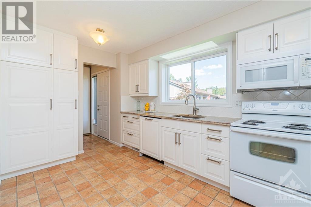 27 Glen Abbey Crescent, Stittsville, Ontario  K2S 1R6 - Photo 8 - 1357934