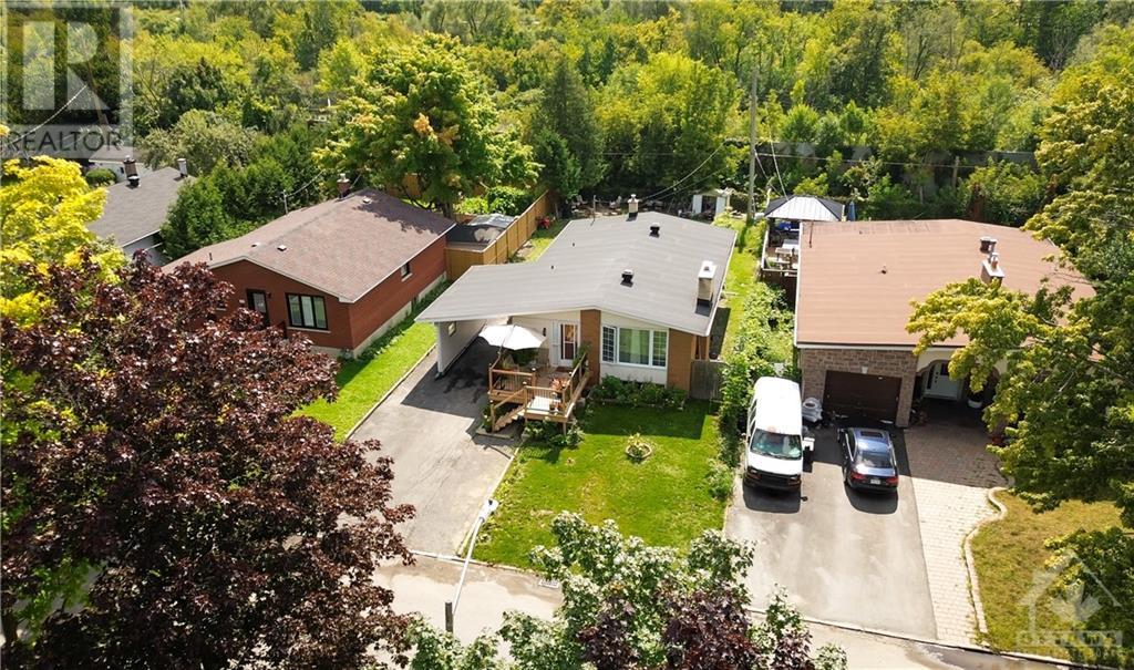 2722 TRAVERSE DRIVE, ottawa, Ontario