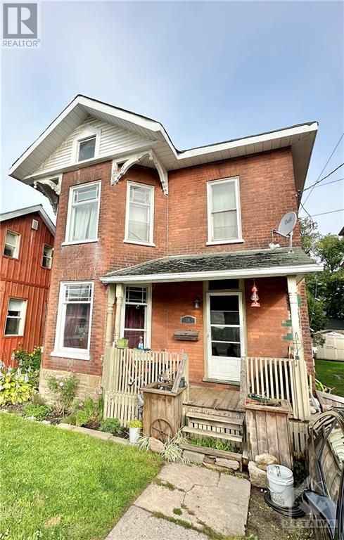 38 Russell Street E, Smiths Falls, Ontario  K7A 1G1 - Photo 3 - 1358610