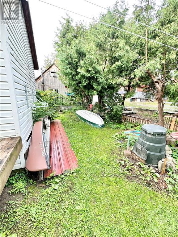 38 Russell Street E, Smiths Falls, Ontario  K7A 1G1 - Photo 4 - 1358610