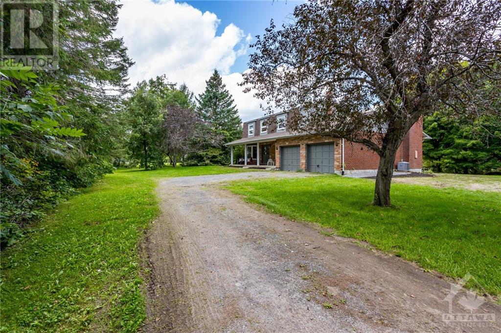 7827 Jock Trail, Richmond, Ontario  K0A 2Z0 - Photo 4 - 1355263