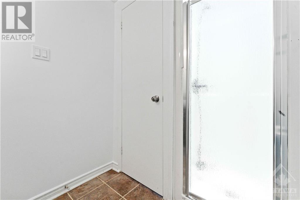 93 Castlegreen Private, Ottawa, Ontario  K1T 3N3 - Photo 15 - 1357479
