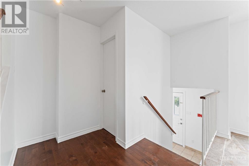 93 Castlegreen Private, Ottawa, Ontario  K1T 3N3 - Photo 3 - 1357479