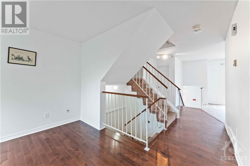 93 Castlegreen Private, Ottawa, Ontario  K1T 3N3 - Photo 5 - 1357479