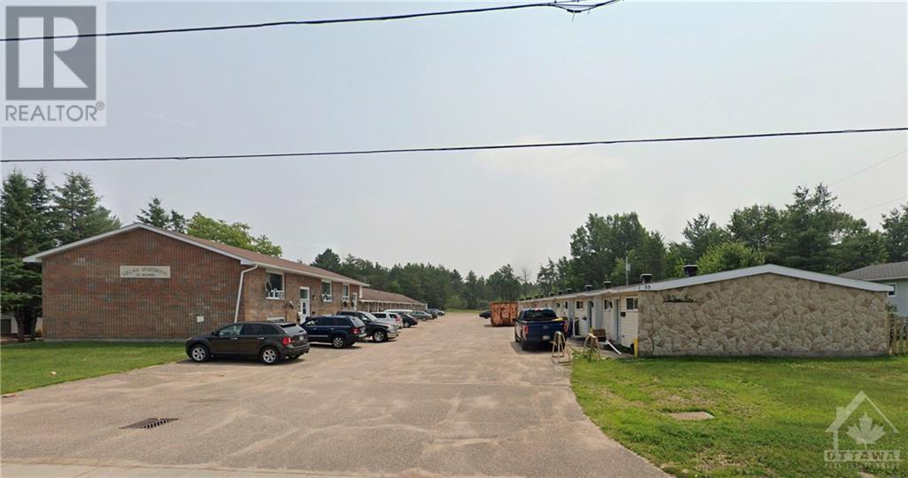 55/59 MOHNS AVENUE, petawawa, Ontario