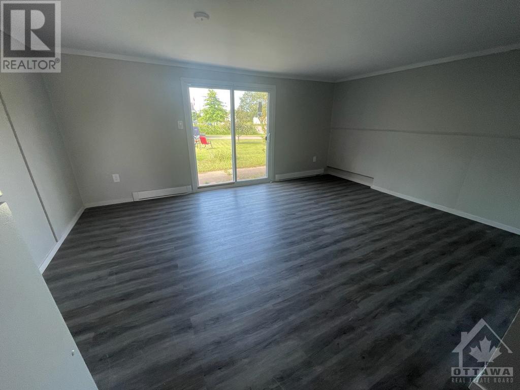 55/59 Mohns Avenue, Petawawa, Ontario  K8H 2H1 - Photo 23 - 1358791