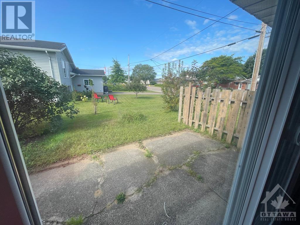 55/59 Mohns Avenue, Petawawa, Ontario  K8H 2H1 - Photo 24 - 1358791