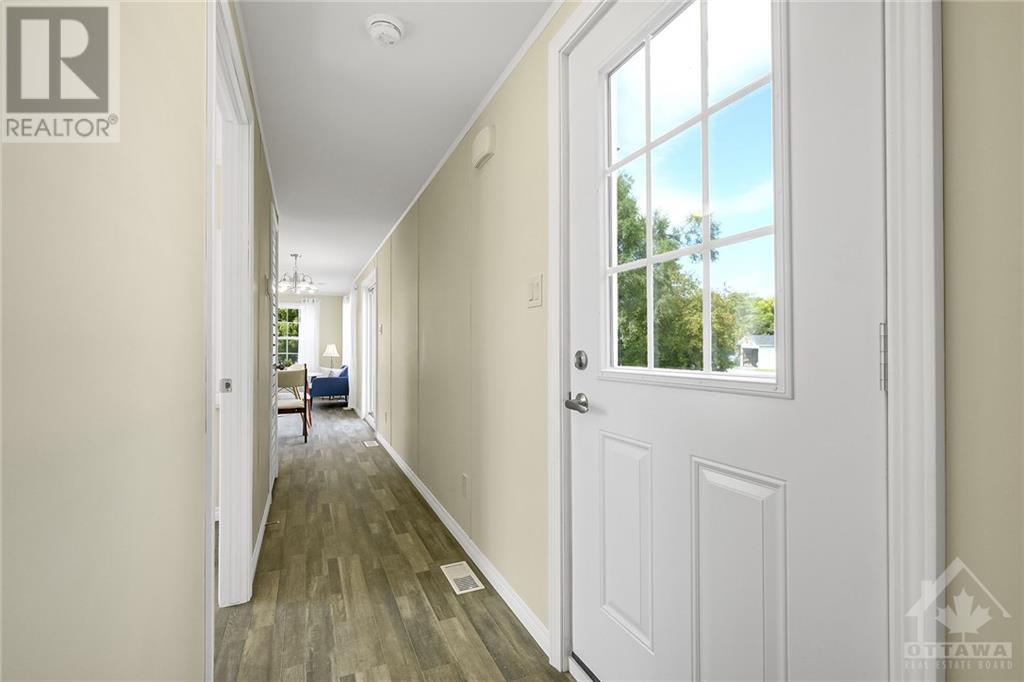 11 Bonner Street, Nepean, Ontario  K2H 7S9 - Photo 10 - 1358694