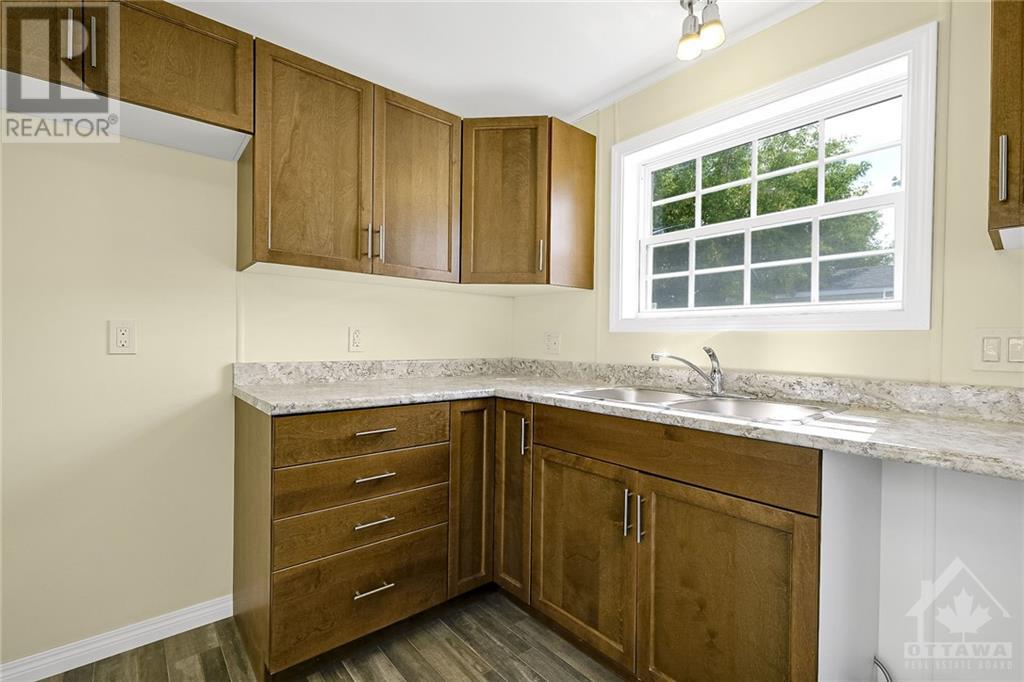11 Bonner Street, Nepean, Ontario  K2H 7S9 - Photo 19 - 1358694