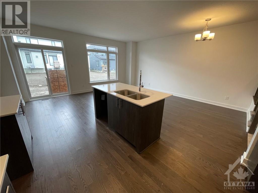 92 Nettle Crescent, Ottawa, Ontario  K1T 0W8 - Photo 3 - 1358923