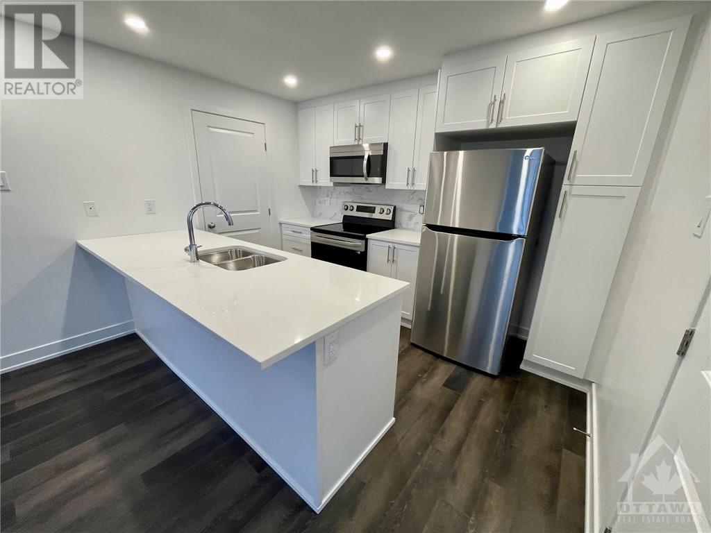 400j Rolling Meadow Crescent, Ottawa, Ontario  K1W 0S1 - Photo 4 - 1358920