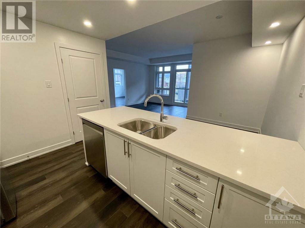 400j Rolling Meadow Crescent, Ottawa, Ontario  K1W 0S1 - Photo 7 - 1358920