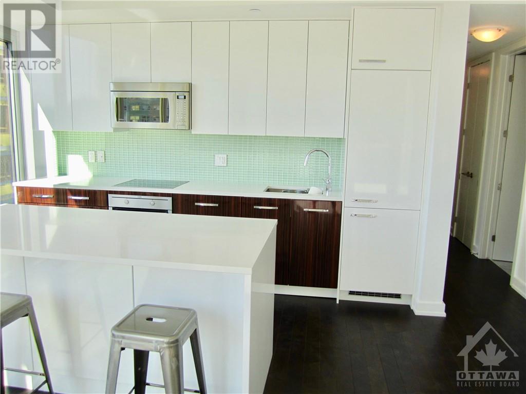 111 Champagne Avenue Unit#504, Ottawa, Ontario  K1S 5V3 - Photo 2 - 1352054