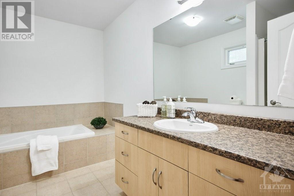1176/1176a South Russell Road, Russell, Ontario  K4R 1B2 - Photo 15 - 1358671