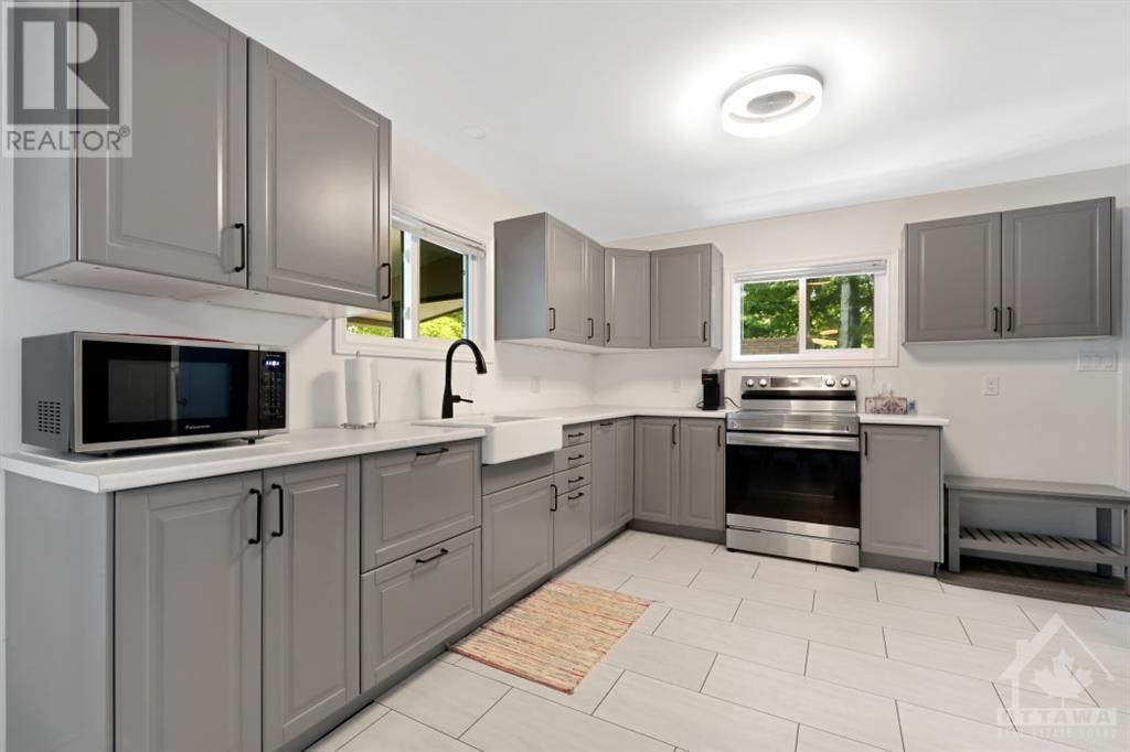 31 Evergreen Lane, Portland, Ontario  K0G 1V0 - Photo 2 - 1358739