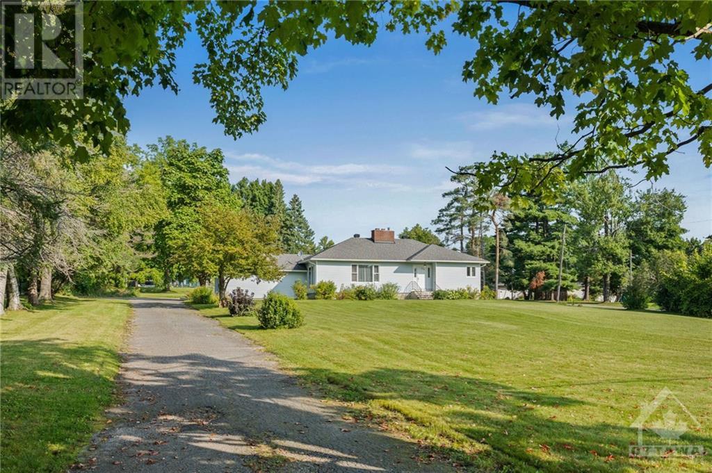 237 DUFFERIN ROAD, perth, Ontario