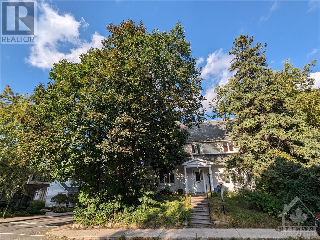 15 TORRINGTON PLACE, ottawa, Ontario