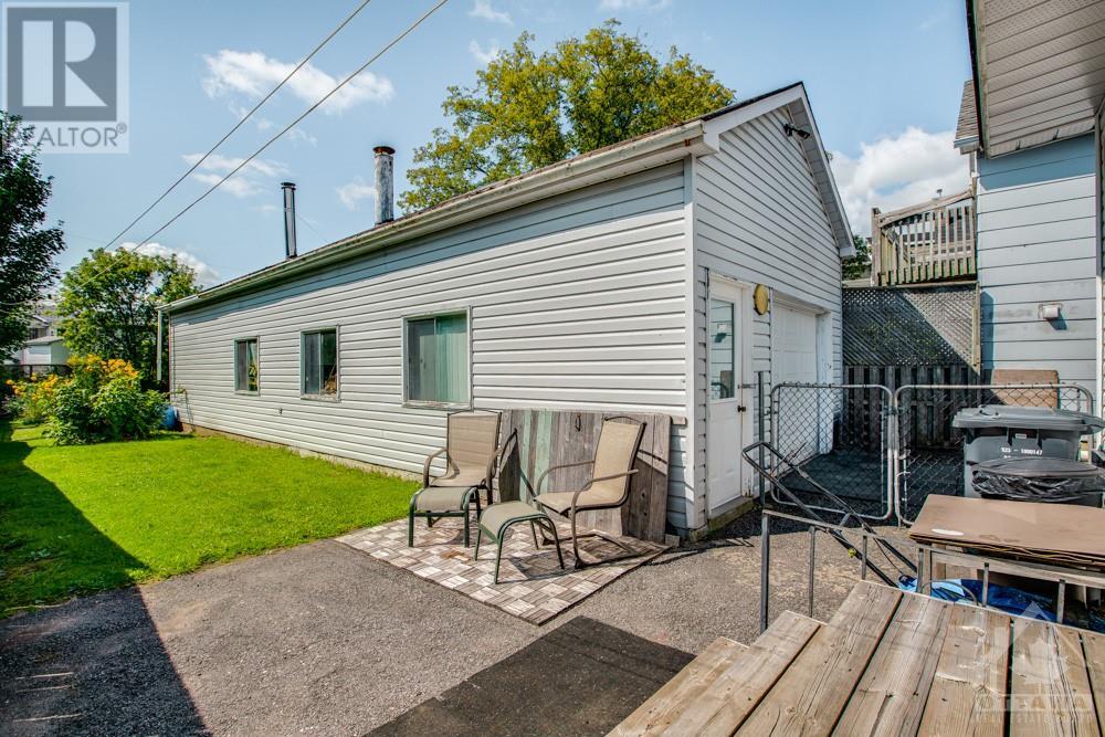 744 Regent Street, Hawkesbury, Ontario  K6A 1G4 - Photo 3 - 1359489