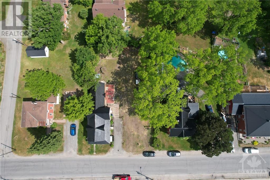 216 Clothier Street W, Kemptville, Ontario  K0G 1J0 - Photo 2 - 1359446