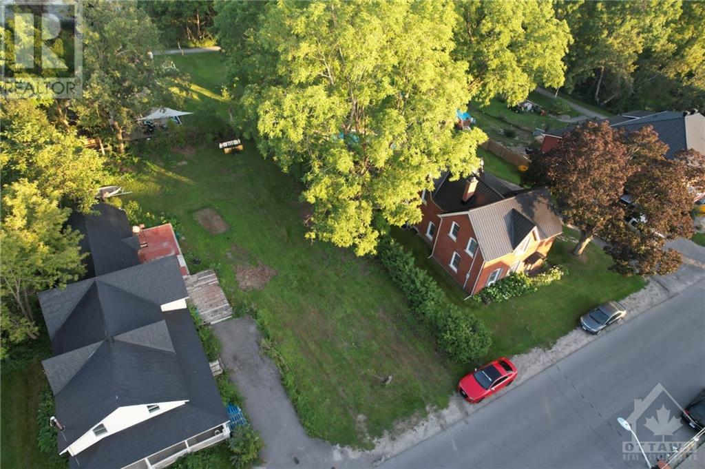 216 Clothier Street W, Kemptville, Ontario  K0G 1J0 - Photo 3 - 1359446