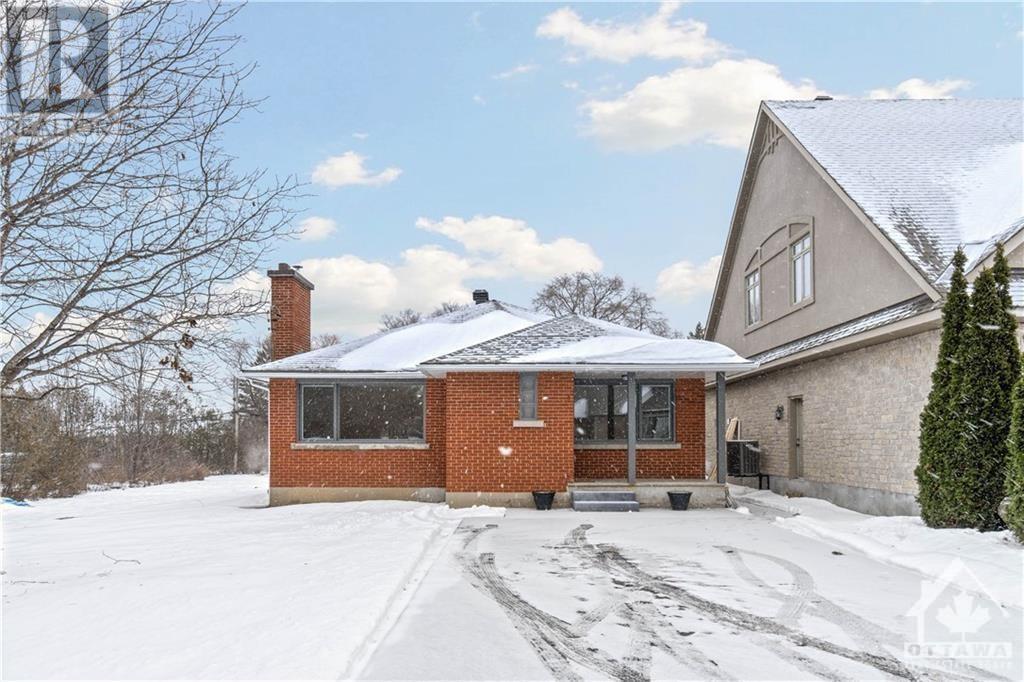 9 MELVA AVENUE, ottawa, Ontario