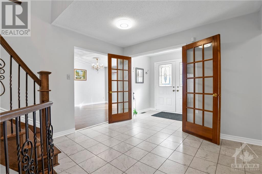 54 Claudet Crescent, Ottawa, Ontario  K1G 4R3 - Photo 3 - 1359325